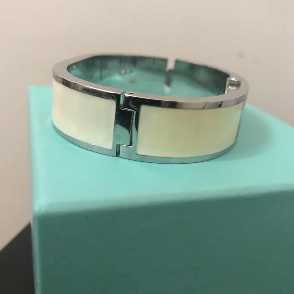 Kate Spade Carousel Bangle Watch - Picture 6 of 7